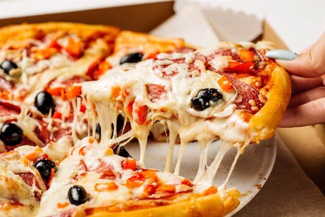 Pizza ချစ်သူတွေအတွက် အရမ်းတန်တဲ့ ကိုးကိုး Promotion